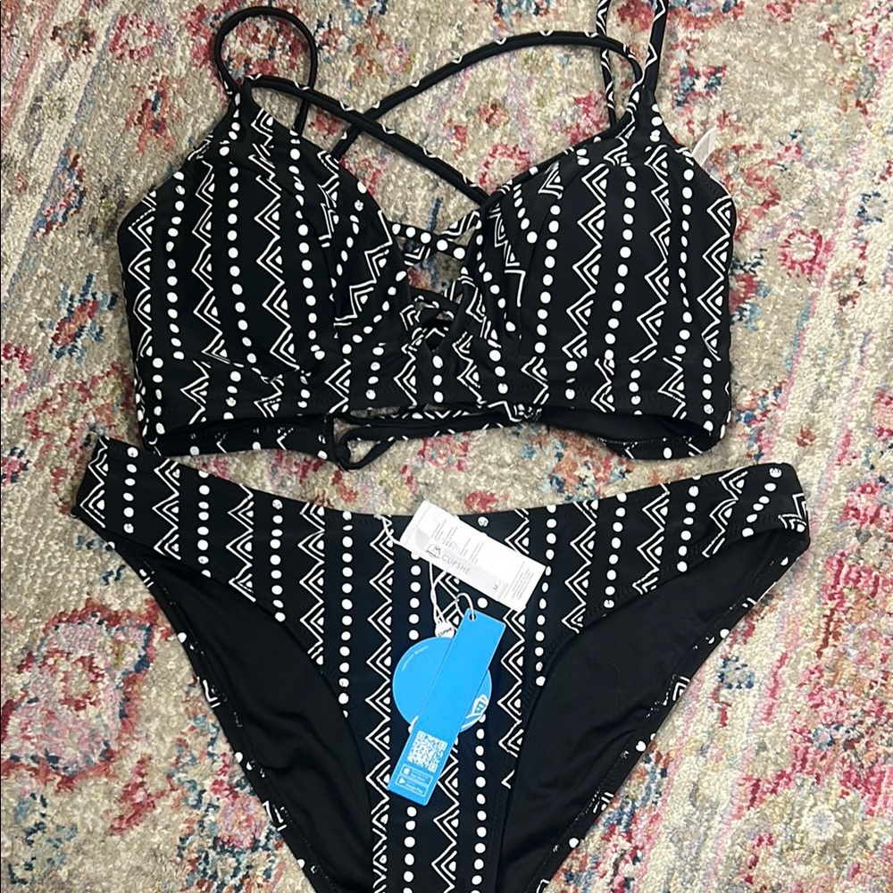Cupshe Black and White Geometric Bikini